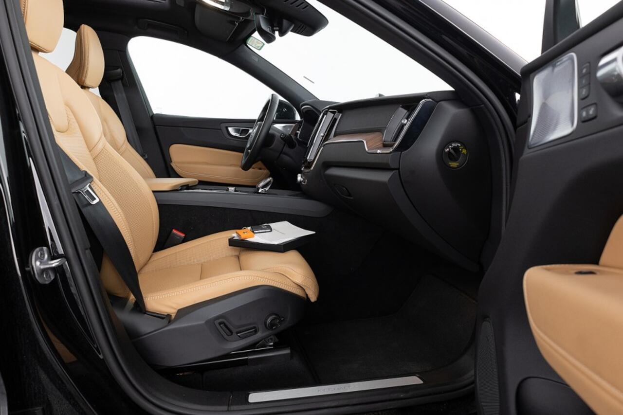 Volvo XC60 2.0 T8 Recharge AWD Ultimate Bright | B&W | PANORAMADAK | Nappa LEDER | 360 Camera