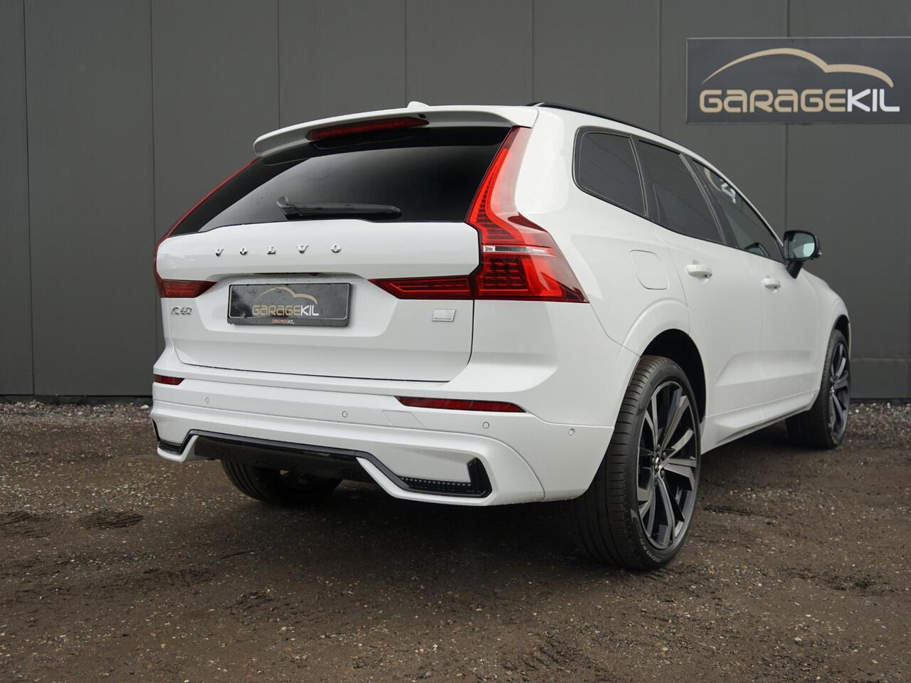 Volvo XC60 2.0 T6 Plug-in hybrid AWD Ultimate Dark Dealeronderh. / 360 camera / Harman Kardon / Panoramadak / Memory Links en Rechts / Stoelverwarming voor- en achter / 21 inch
