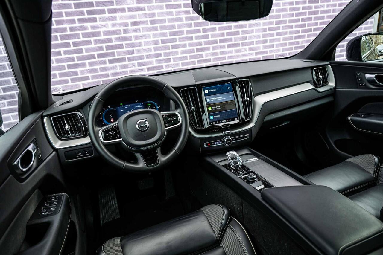 Volvo XC60 2.0 T6 Plug-in hybrid AWD Plus Dark | Long range | Parkeer Camera | Panoramadak | Stoel/stuurverwarming | Elektr. verstelbare voorstoelen | Sportstoelen |