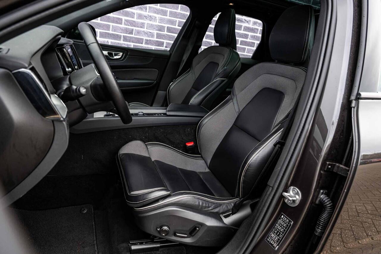 Volvo XC60 2.0 T6 Plug-in hybrid AWD Plus Dark | Long range | Parkeer Camera | Panoramadak | Stoel/stuurverwarming | Elektr. verstelbare voorstoelen | Sportstoelen |