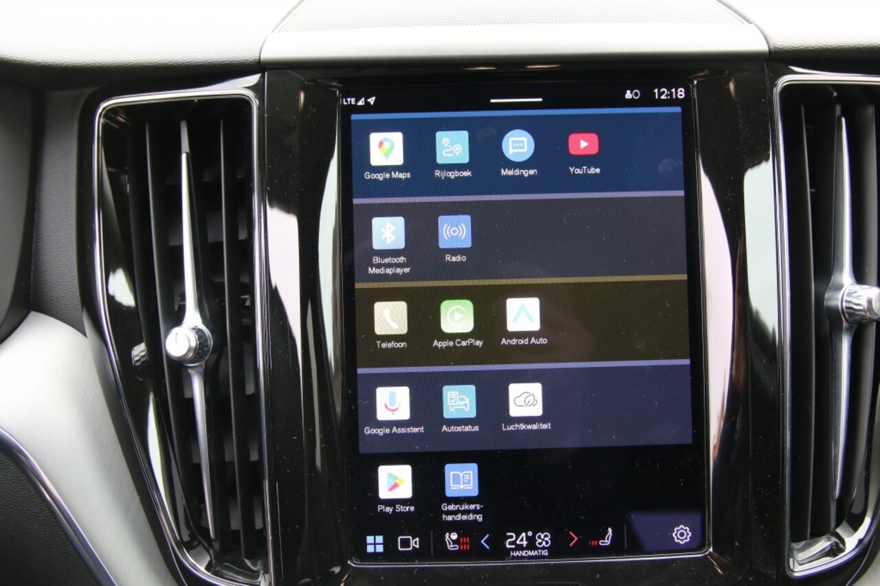 Volvo XC60 2.0 B4 Momen Bns