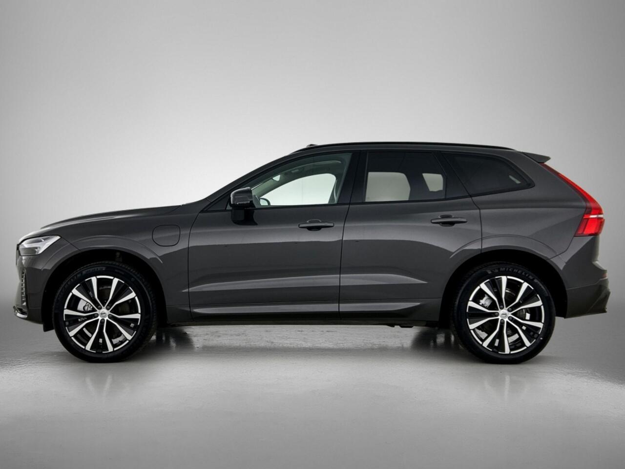 Volvo XC60 T6 Plus | Pano | Long Range | 20 inch | Camera | Pilot Assist |