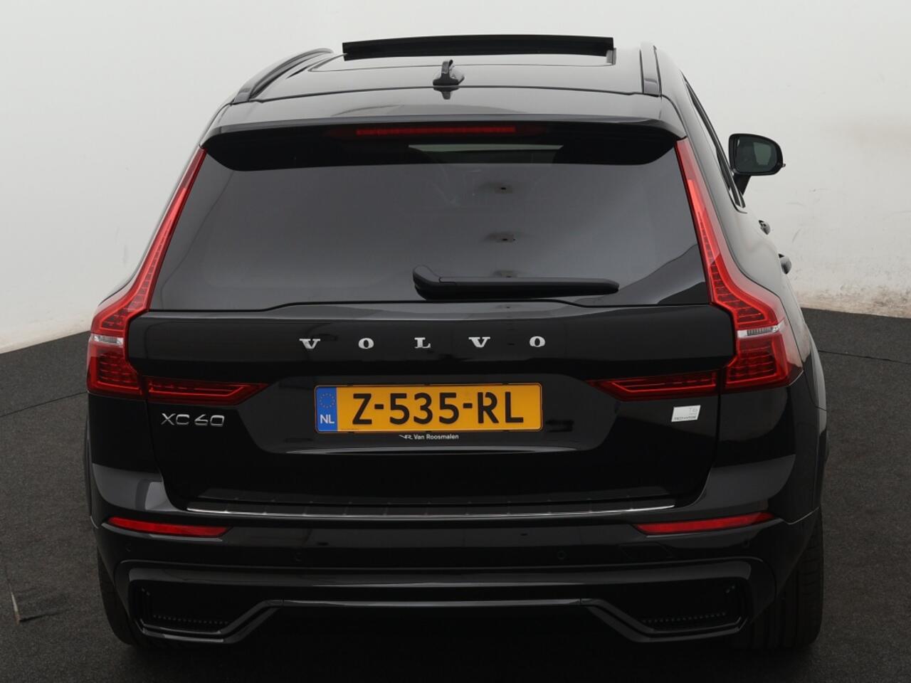 Volvo XC60 2.0 T6 AWD Ultra Dark | panorama dak | sportinterieur