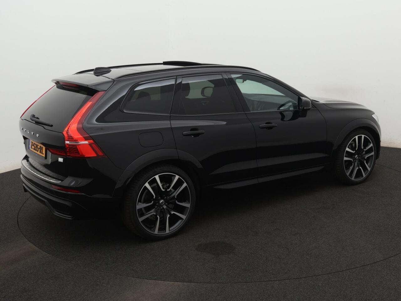 Volvo XC60 2.0 T6 AWD Ultra Dark | panorama dak | sportinterieur