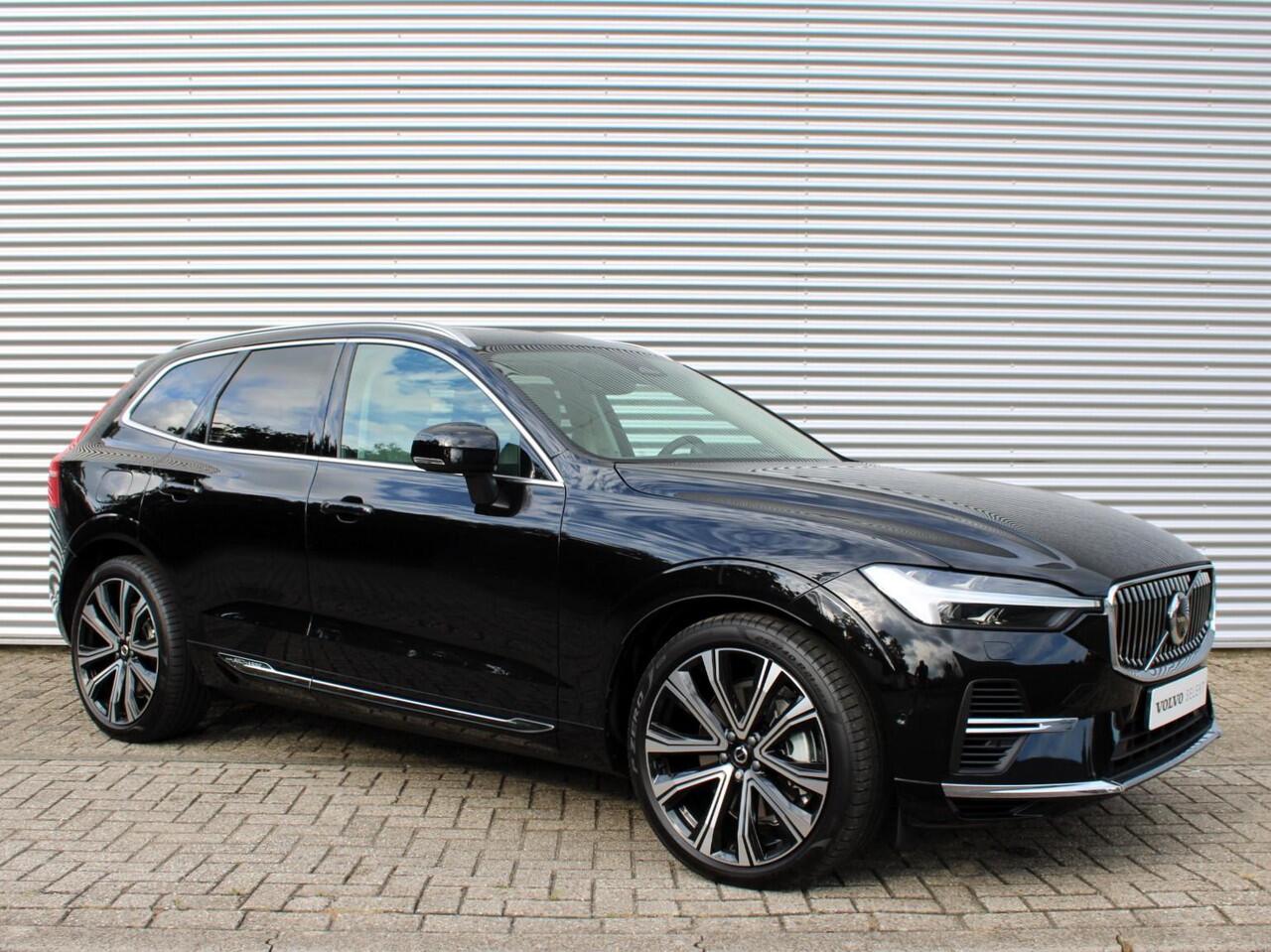 Volvo XC60 2.0 Recharge T6 AWD Ultimate Bright Automaat / Panoramadak / Bowers & Wilkens Audio / Luchtvering / Privacy Glas / Massagefunctie voorstoelen / 21" velgen