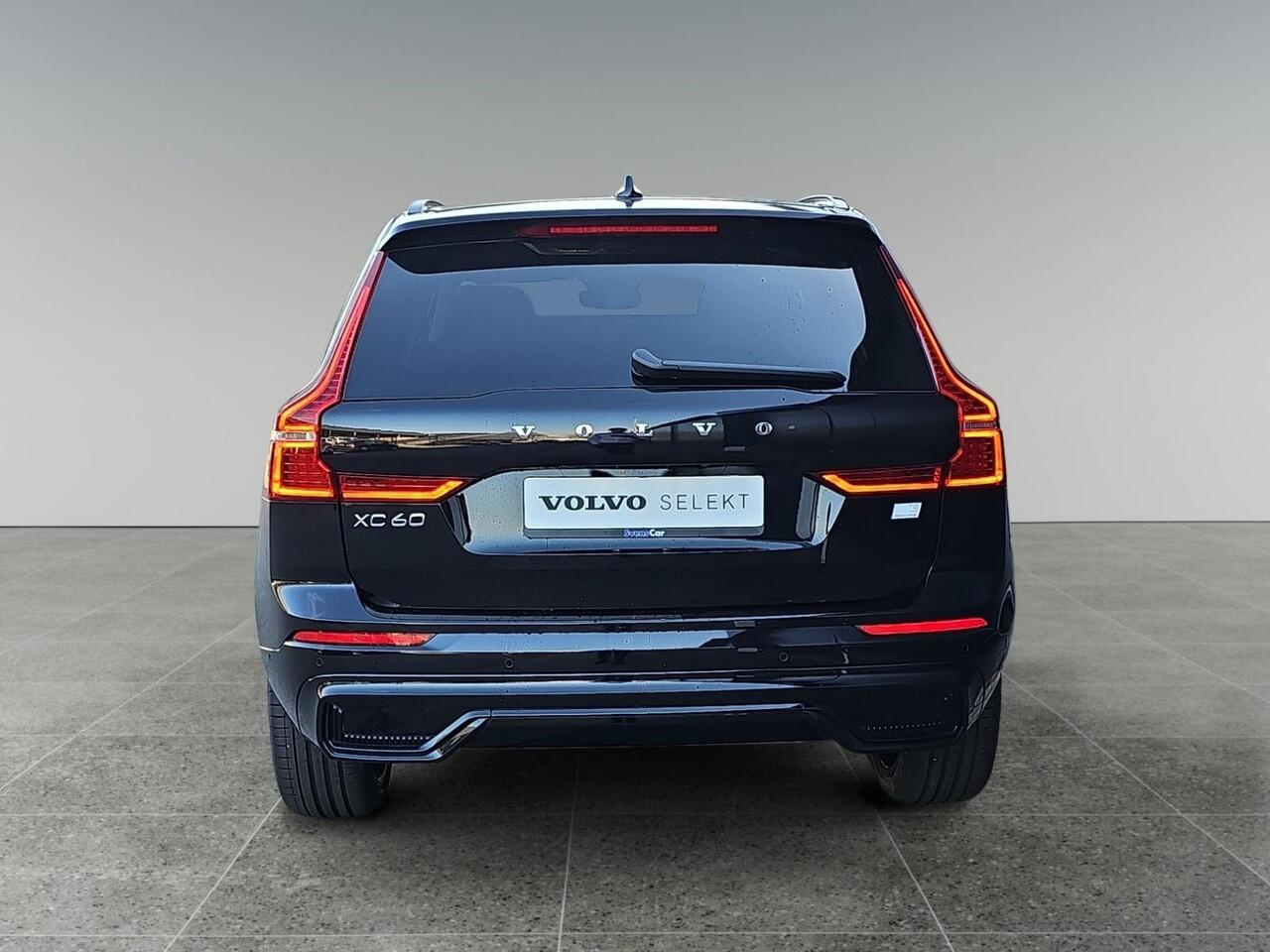 Volvo XC60 2.0 T8 Plug-in hybrid AWD Ultimate Dark | Gelamineerde zijruiten | Stoelverwarming | 360 graden camera |