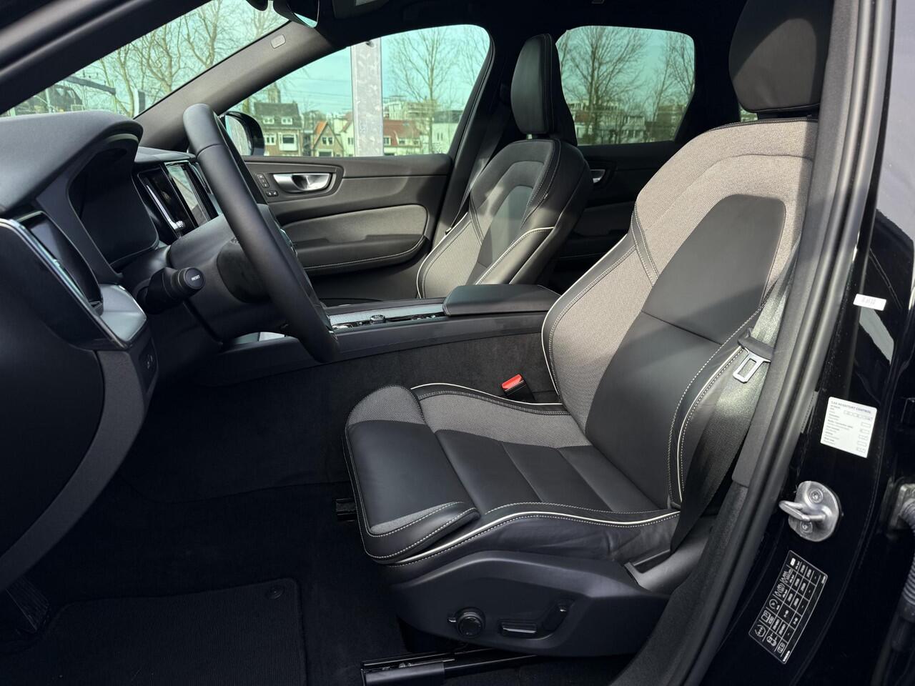 Volvo XC60 2.0 T6 Plug-in hybrid AWD Plus Black Edition , Automaat , Adaptive Cruise , Pilot Assist , 360 Camera , Panoramadak , Elek. verstelbare stoelen met geheugen , Stoelen+Stuur+Achterbank verwarmd , BLIS , Google , Leder , Extra getint glas ,