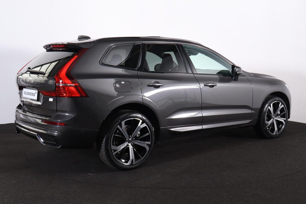 Volvo XC60 T8 Recharge AWD Plus Dark - LONG RANGE - Panorama/schuifdak - IntelliSafe Assist & Surround - Harman/Kardon audio - 360º Camera - Adaptieve LED koplampen - Verwarmde voorstoelen, stuur & achterbank - Parkeersensoren voor & achter - Elektr. bedienb. voorst