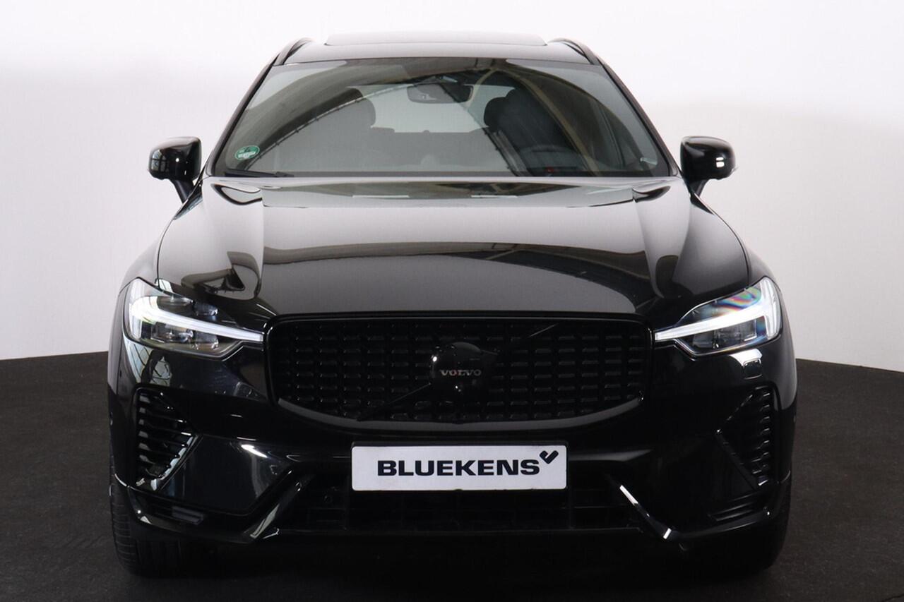 Volvo XC60 T8 Recharge AWD Ultimate Black Edition - LONG RANGE - Panorama/schuifdak - IntelliSafe Assist & Surround - 360º Camera - Verwarmde voorstoelen, stuur & achterbank - Parkeersensoren voor & achter - Elektr. bedienb. voorstoelen met geheugen - Head up displa