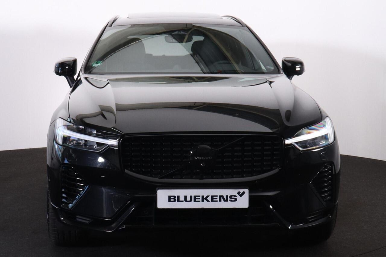 Volvo XC60 T8 Recharge AWD Ultimate Black Edition - LONG RANGE - Panorama/schuifdak - IntelliSafe Assist & Surround - 360º Camera - Adaptieve LED koplampen - Verwarmde voorstoelen, stuur & achterbank - Parkeersensoren voor & achter - Elektr. bedienb. voorstoelen met