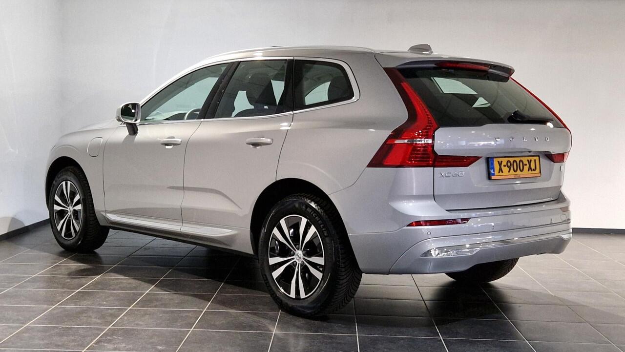 Volvo XC60 2.0 T6 Plug-in hybrid AWD Essential Edition Bright | Panoramadak |