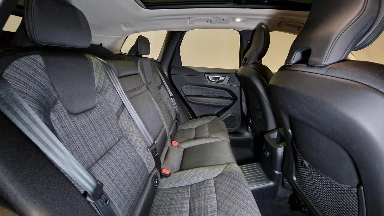 Volvo XC60 2.0 T6 Plug-in hybrid AWD Essential Edition Bright | Panoramadak |