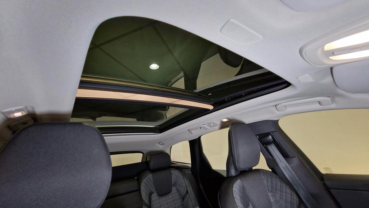 Volvo XC60 2.0 T6 Plug-in hybrid AWD Essential Edition Bright | Panoramadak |