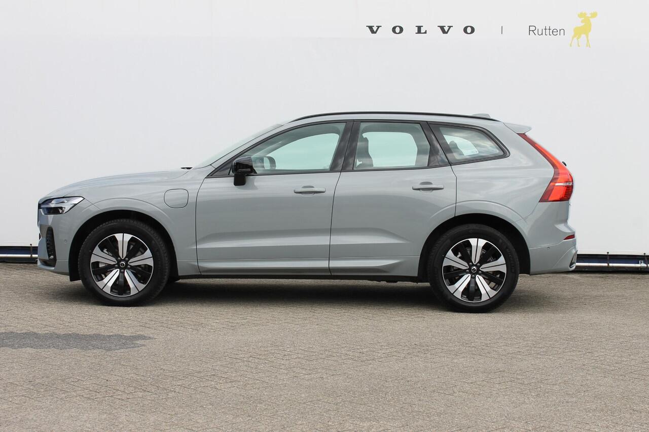 Volvo XC60 T6 350PK Plug-in hybrid AWD Plus Dark Long Range / Semi elektrisch wegklapbare trekhaak / Lederen bekleding / Panoramisch schuif-kanteldak