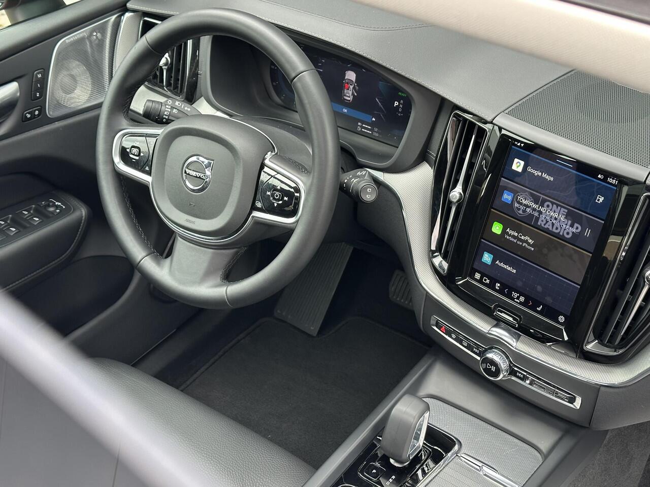 Volvo XC60 2.0 T6 Plug-in hybrid AWD Ultimate Dark schuifdak 360 camera Bowers & Wilkins luchtvering 20 inch trekhaak