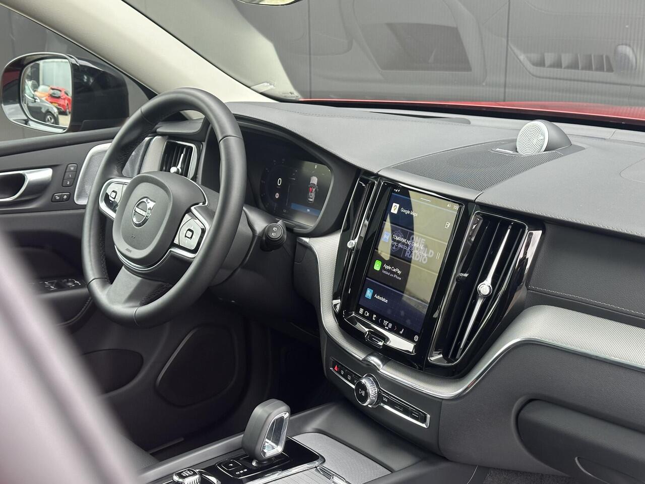 Volvo XC60 2.0 T6 Plug-in hybrid AWD Ultimate Dark schuifdak 360 camera Bowers & Wilkins luchtvering 20 inch trekhaak