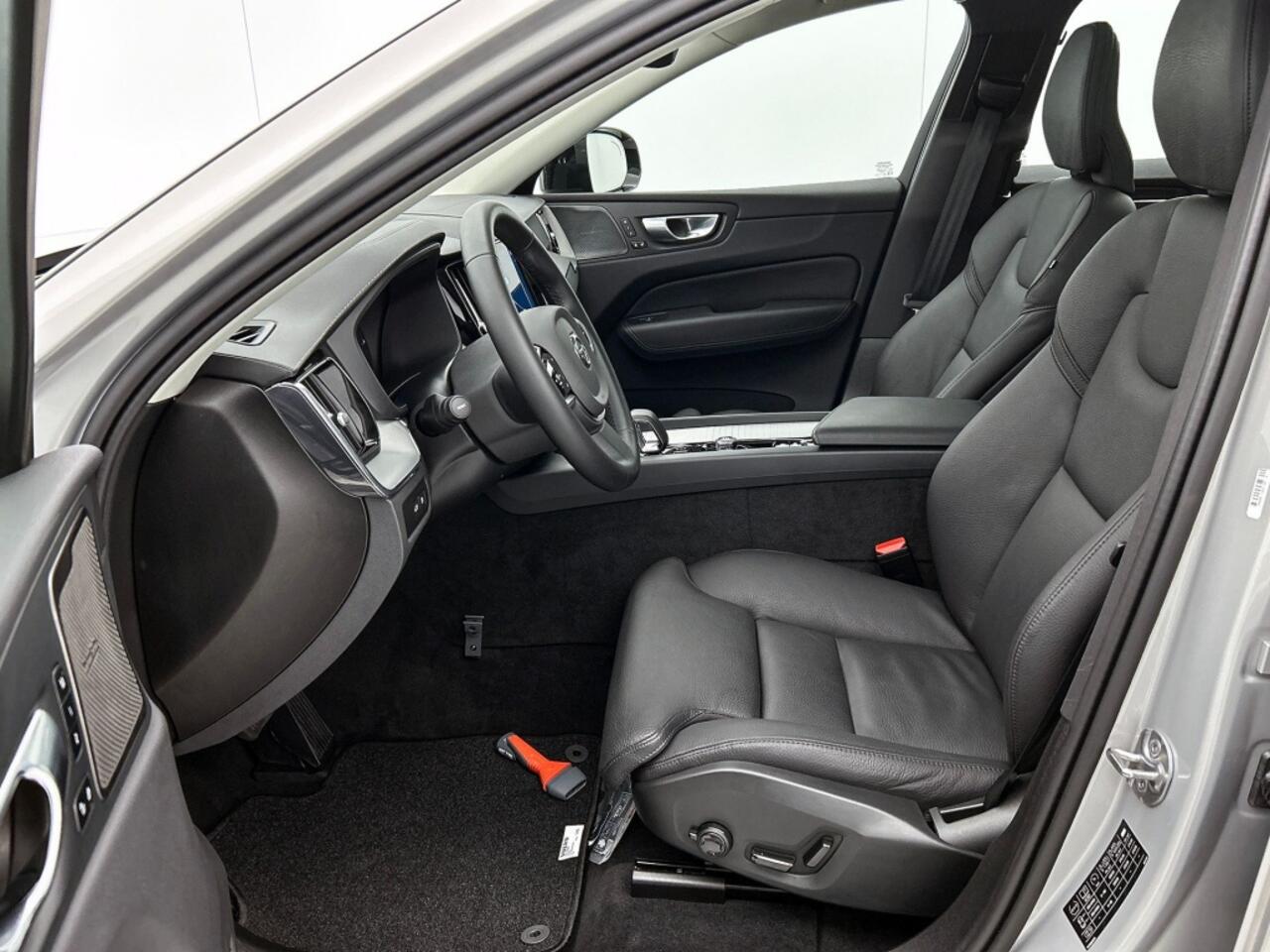 Volvo XC60 2.0 T6 AWD Ultimate Dark | 360° Camera | Trekhaak |