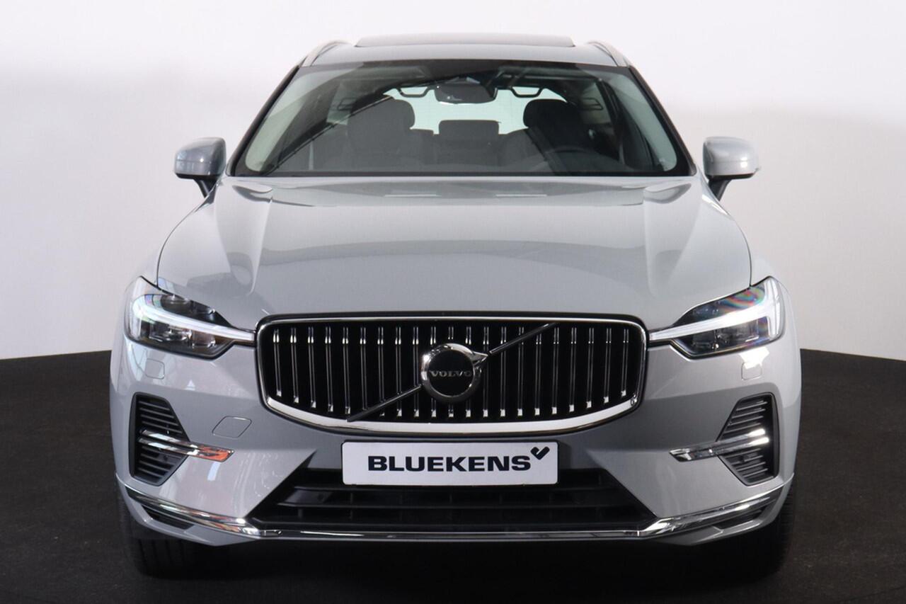 Volvo XC60 T6 Recharge AWD Core Bright - LONG RANGE - Panorama/schuifdak - IntelliSafe Assist & Surround - Adaptieve LED koplampen - Parkeercamera achter - Verwarmde voorstoelen, stuur & achterbank - Parkeersensoren voor & achter - Draadloze tel. lader - Elektr. in