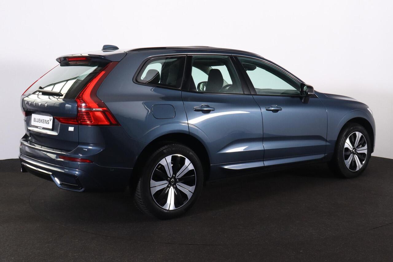 Volvo XC60 T6 Recharge AWD Plus Dark - Panorama/schuifdak - IntelliSafe Assist & Surround - 360º Camera - Verwarmde voorstoelen, stuur & achterbank - Parkeersensoren voor & achter - Elektr. bedienb. voorstoelen met geheugen - Draadloze tel. lader - Elektr. inklapbar