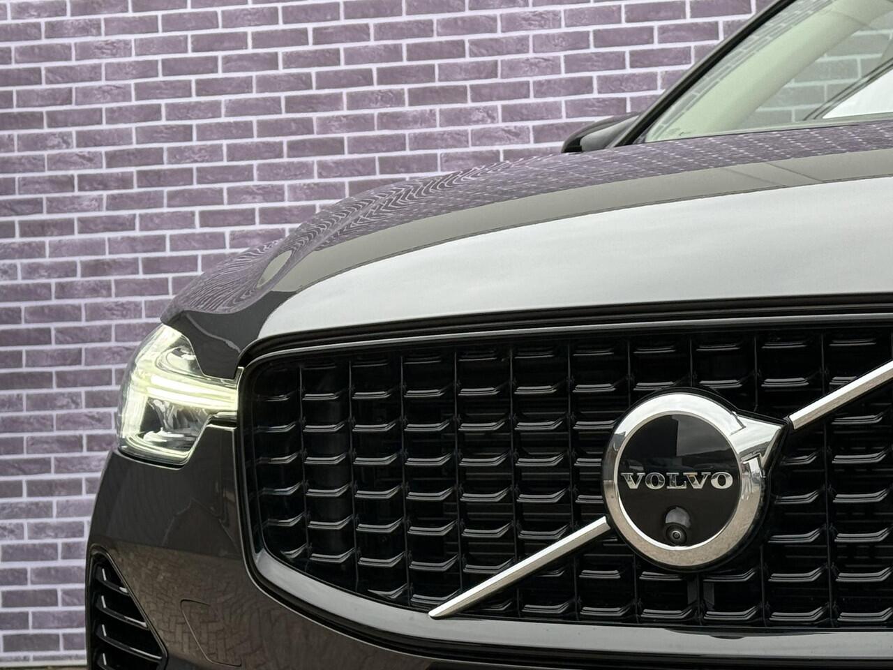 Volvo XC60 2.0 T6 Plug-in hybrid AWD Plus Dark | Adaptive cruise control | 360° camera | Trekhaak | Stoel- en stuurverwarming | Dode hoek detectie BLIS |