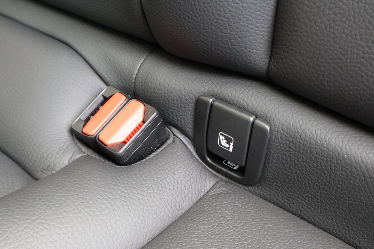 Volvo XC60 T6 Plug-in hybrid AWD Ultimate Dark | Luchtvering | Head-up display | Elektr. Trekhaak