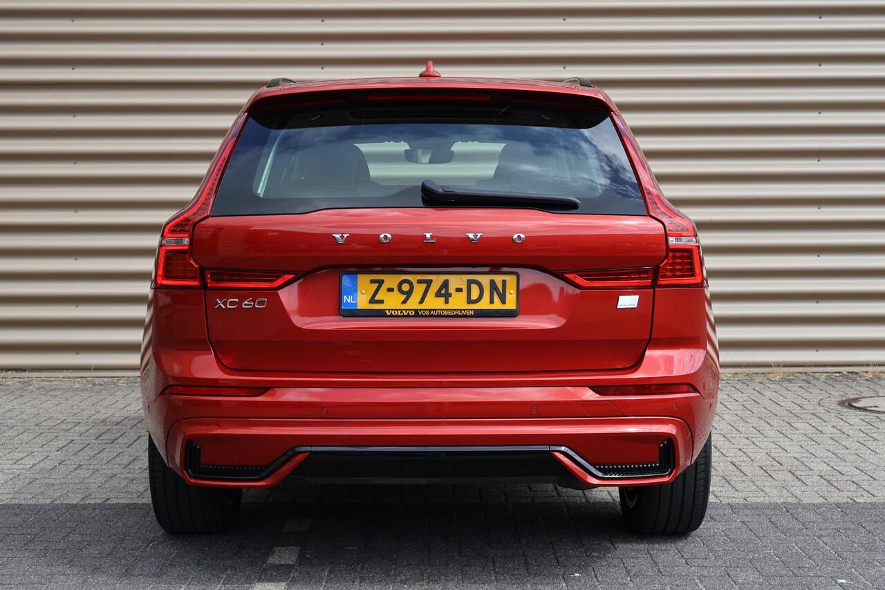 Volvo XC60 T6 Plug-in hybrid AWD Ultimate Dark | Luchtvering | Head-up display | Elektr. Trekhaak