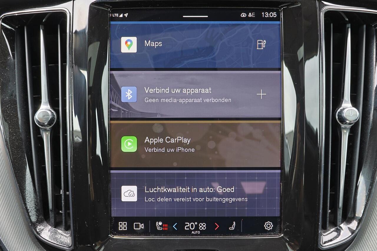 Volvo XC60 T6 Recharge AWD Plus Dark - Panorama/schuifdak - IntelliSafe Assist & Surround - 360º Camera - Verwarmde voorstoelen, stuur & achterbank - Parkeersensoren voor & achter - Elektr. bedienb. voorstoelen met geheugen - Draadloze tel. lader - Elektr. inklapbar