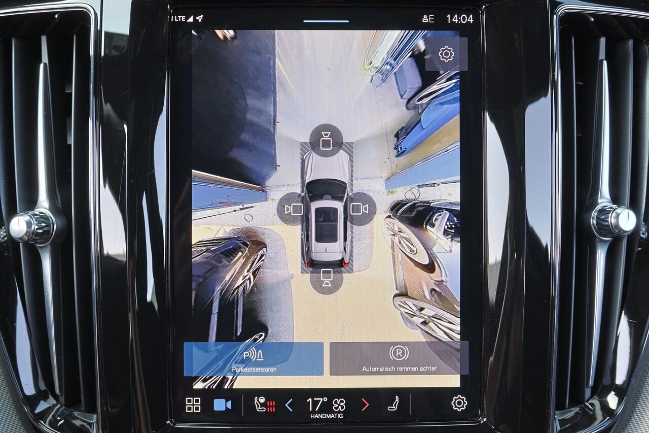 Volvo XC60 T8 Recharge AWD Black Edition Ultra - LONG RANGE - Luchtvering - Bowers & Wilkins Audio - IntelliSafe Assist & Surround - 360º Camera - Adaptieve LED koplampen - Verwarmde voorstoelen, stuur & achterbank - Parkeersensoren voor & achter - Elektr. bedienb. 