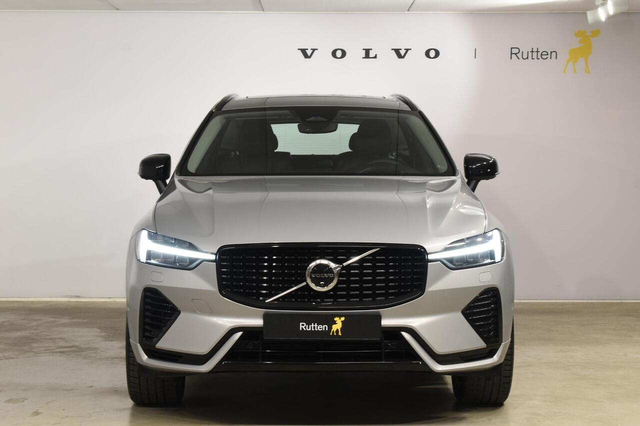 Volvo XC60 T6 350PK Automaat Plug-in Hybrid AWD Ultra Dark / Navigatie / Adaptieve Cruisecontrol / Head Up-Display / Panorama dak / Leder / Elektrische stoelen / 360 Camera / Trekhaak /
