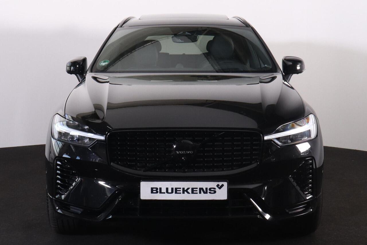 Volvo XC60 T6 Recharge AWD Ultra Black Edition - LONG RANGE - Panorama/schuifdak - IntelliSafe Assist & Surround - 360º Camera - Bowers & Wilkins audio - Adaptieve LED koplampen - Verwarmde voorstoelen & stuur - Parkeersensoren voor & achter - Elektr. bedienb. voors