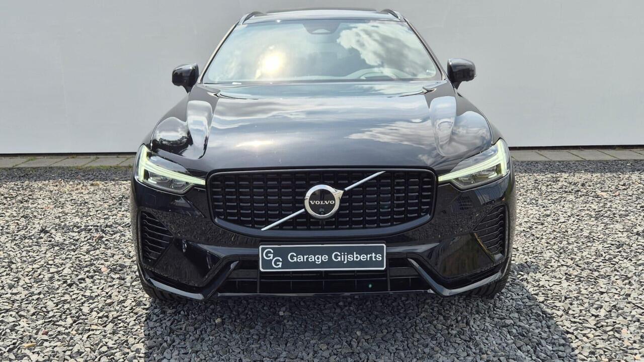 Volvo XC60 2.0 T8 PHEV AWD Ultra Dark Head up - Lighting Pack - Leder pakket - 360 Camera - 21"Licht metalen velgen - Alarm - Privacy glas