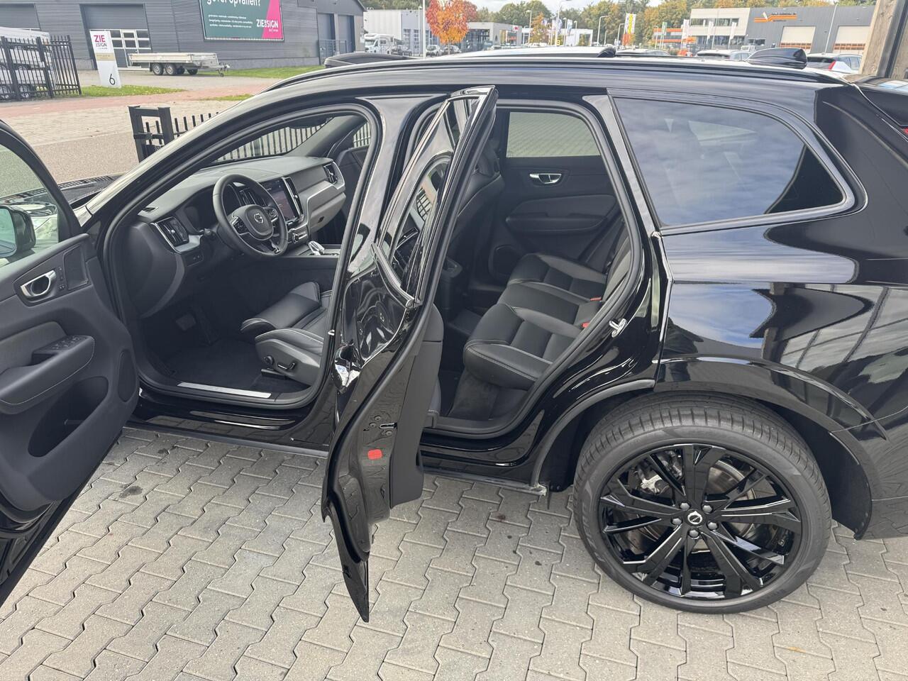 Volvo XC60 2.0 T6 Plug-in hybrid AWD Plus Black Edition