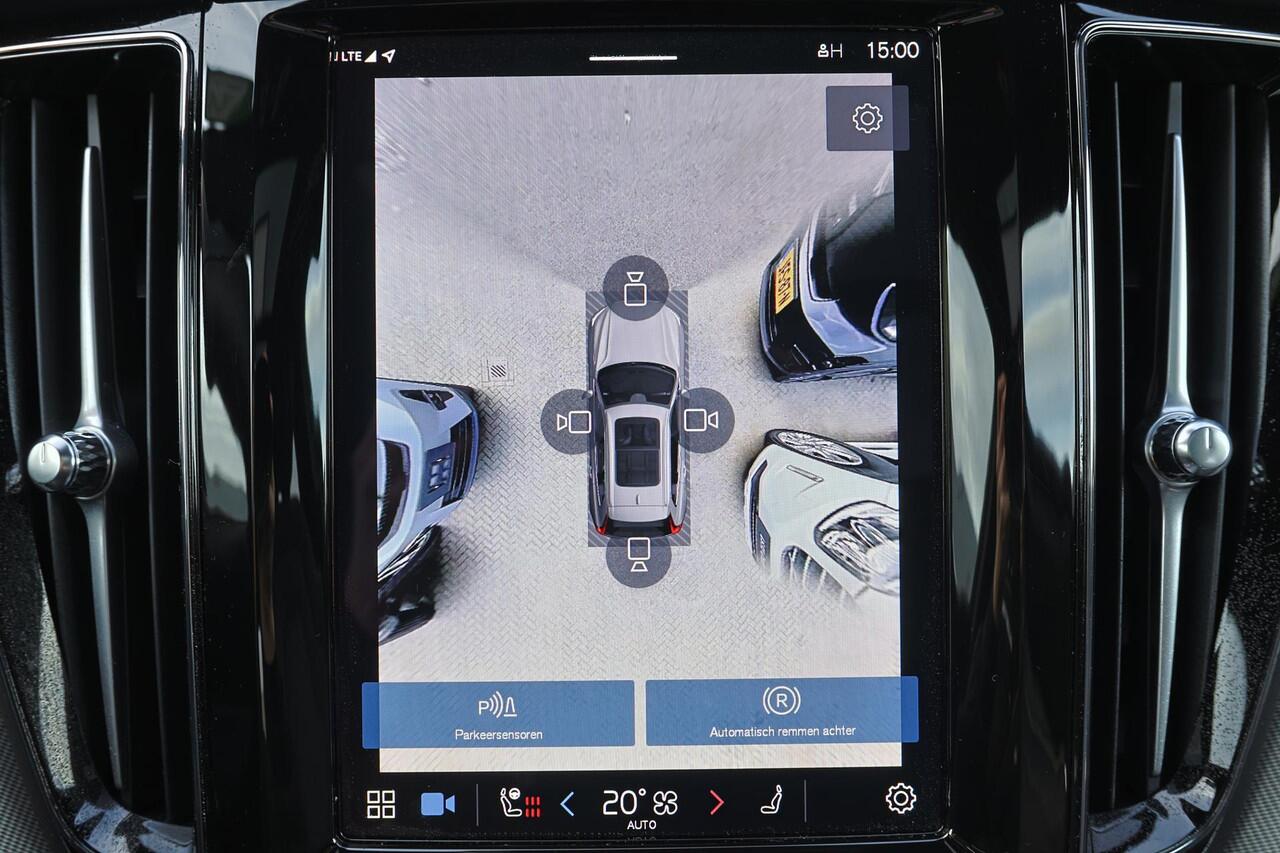 Volvo XC60 T6 Recharge AWD Ultra Black Edition - Panorama/schuifdak - IntelliSafe Assist & Surround - 360º Camera - Harman/Kardon audio - Adaptieve LED koplampen - Verwarmde voorstoelen, stuur & achterbank - Parkeersensoren voor & achter - Elektr. bedienb. voorstoel