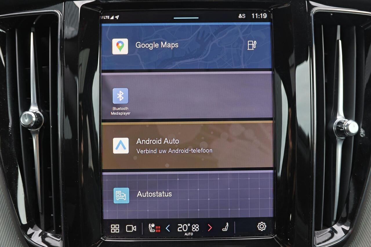 Volvo XC60 T6 Recharge AWD Plus Black Edition - Luchtvering - Panorama/schuifdak - IntelliSafe Assist & Surround - 360º Camera - Bowers & Wilkins audio - Adaptieve LED koplampen - Verwarmde voorstoelen, stuur & achterbank - Parkeersensoren voor & achter - Elektr. be