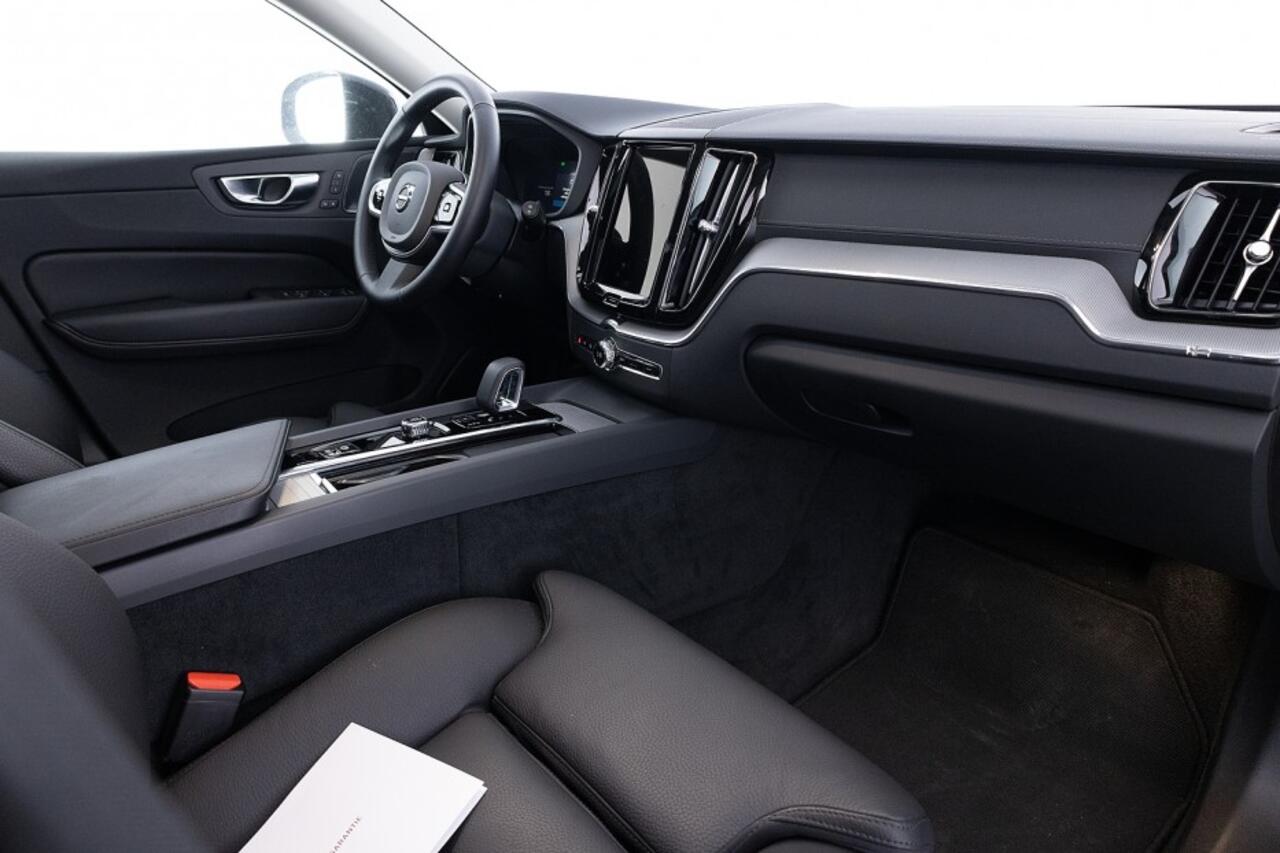 Volvo XC60 2.0 T8 Plug-in hybrid AWD Ultra Dark | SOH 99%