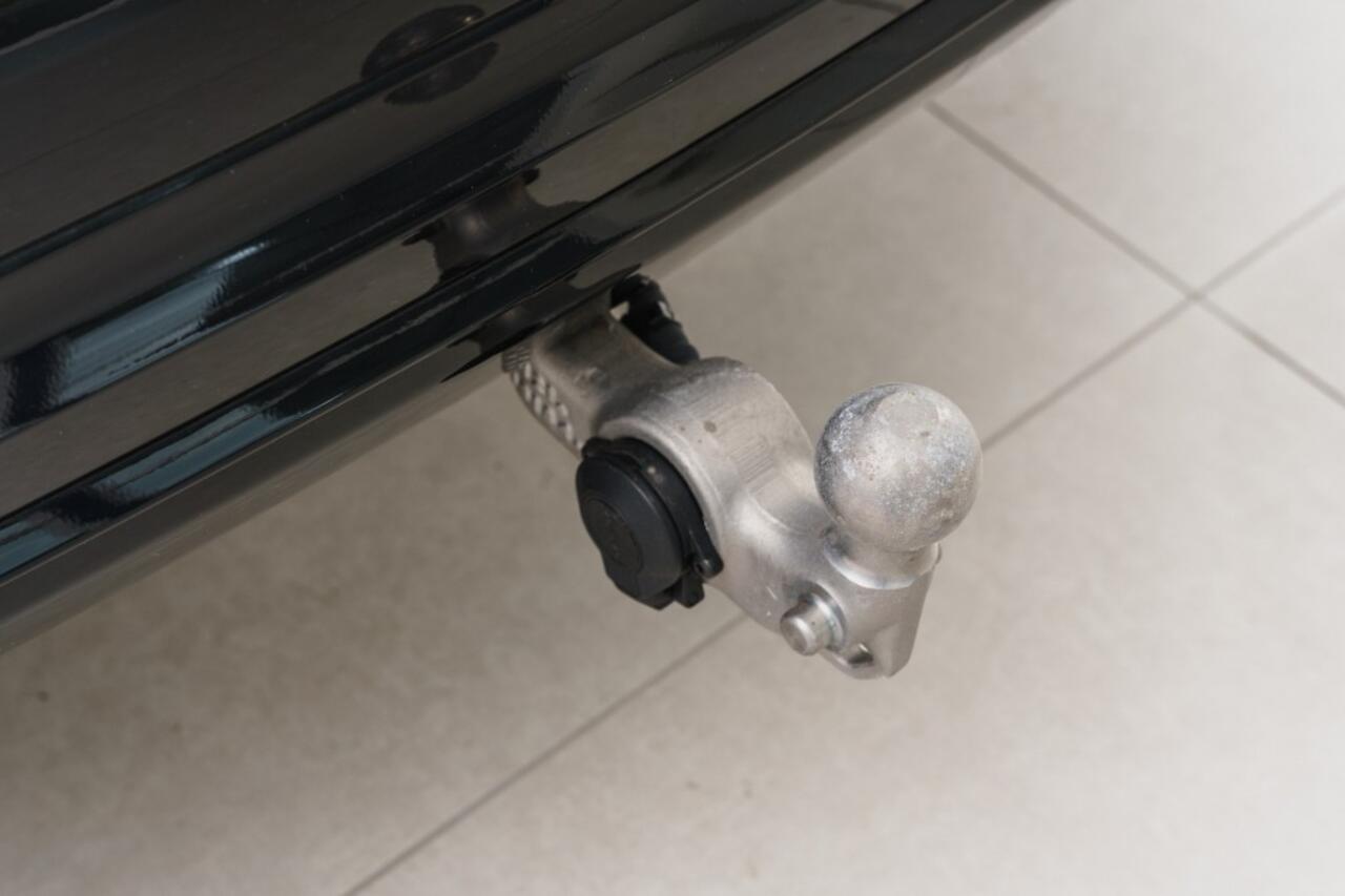 Volvo XC60 T8 AWD Plug-in hybrid Ultra Black Edition