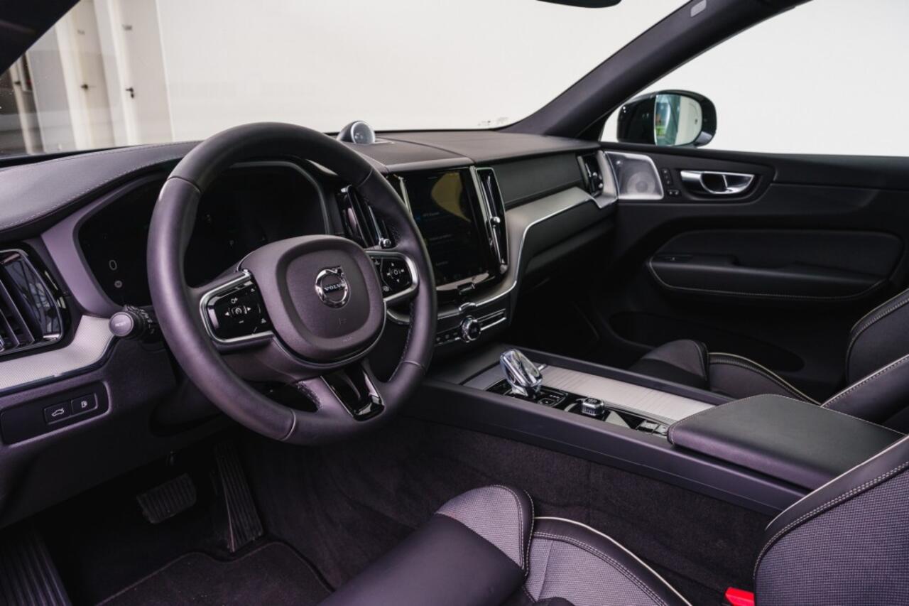 Volvo XC60 T8 AWD Plug-in hybrid Ultra Black Edition