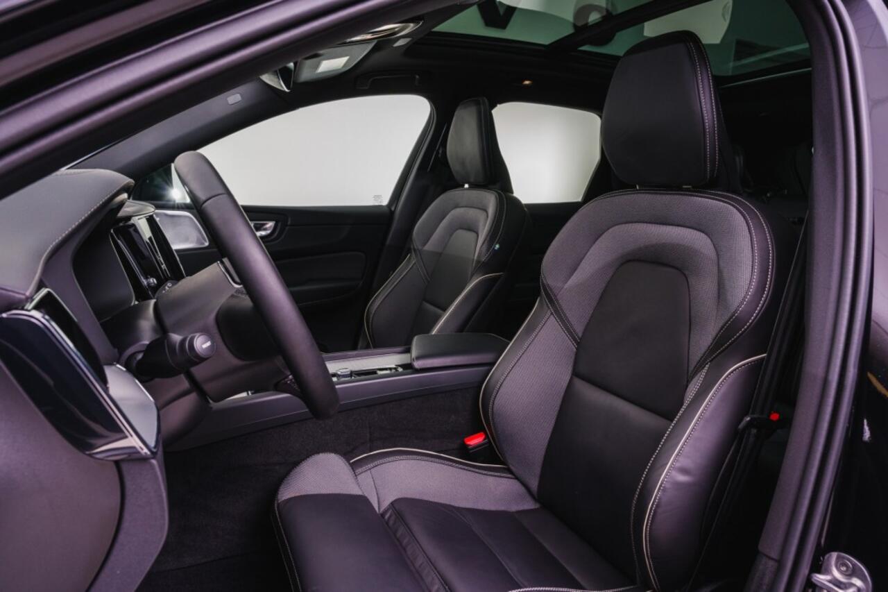 Volvo XC60 T8 AWD Plug-in hybrid Ultra Black Edition