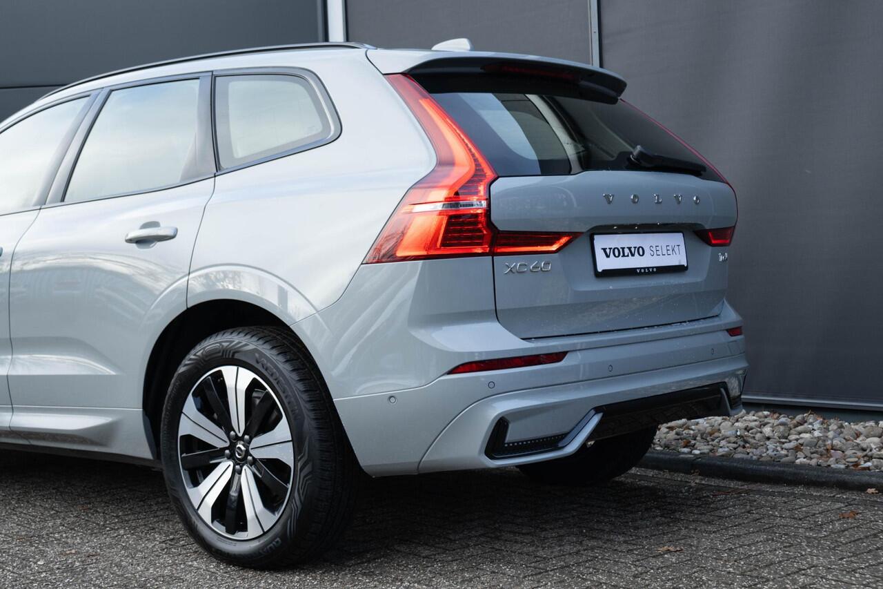 Volvo XC60 T6 Plug-in hybrid AWD Plus Dark | Verwarmde Voorstoelen, Stuurwiel en Achterbank | Semi- Elektrische Trekhaak | Panoramadak met Schuif-/Kantelfunctie | 360-Camera | AppleCarplay / AndroidAuto | Adaptieve Cruise Control | BLIS | |