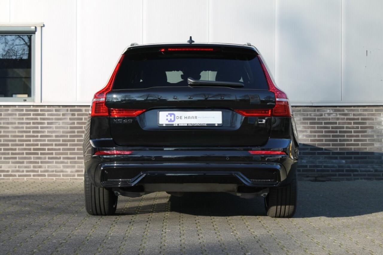 Volvo XC60 2.0 T6 AWD Black Edition - Pano - Luchtvering - Harman/Kardon