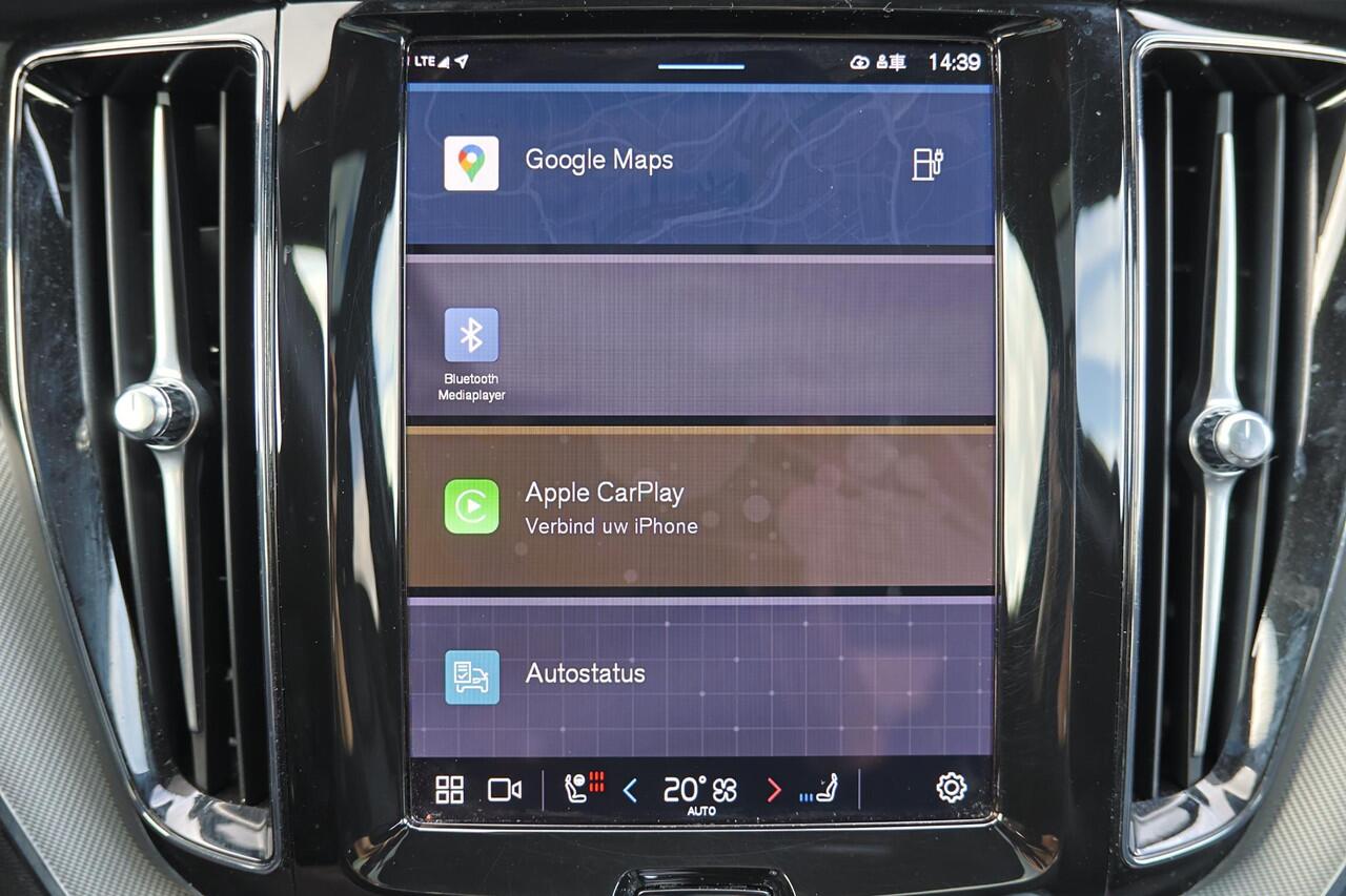 Volvo XC60 T6 Recharge AWD Ultra Black Edition - Panorama/schuifdak - IntelliSafe Assist & Surround - 360º Camera - Harman/Kardon audio - Adaptieve LED koplampen - Verwarmde voorstoelen & stuur - Parkeersensoren voor & achter - Elektr. bedienb. voorstoelen met geheu