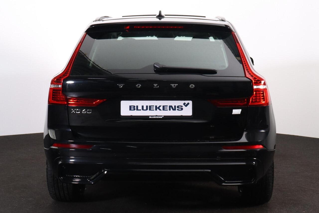 Volvo XC60 T6 Recharge AWD Plus Dark - Panorama/schuifdak - IntelliSafe Assist & Surround - 360º Camera - Verwarmde voorstoelen, stuur & achterbank - Parkeersensoren voor & achter - Elektr. bedienb. voorstoelen met geheugen - Draadloze tel. lader - Elektr. inklapbar
