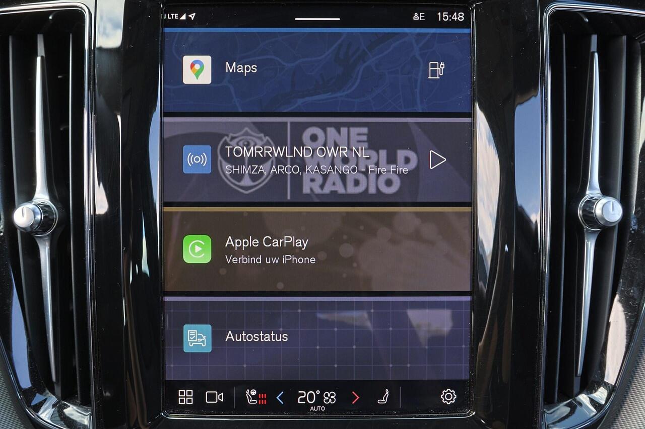 Volvo XC60 T6 Recharge AWD Plus Dark - Panorama/schuifdak - IntelliSafe Assist & Surround - 360º Camera - Verwarmde voorstoelen, stuur & achterbank - Parkeersensoren voor & achter - Elektr. bedienb. voorstoelen met geheugen - Draadloze tel. lader - Elektr. inklapbar