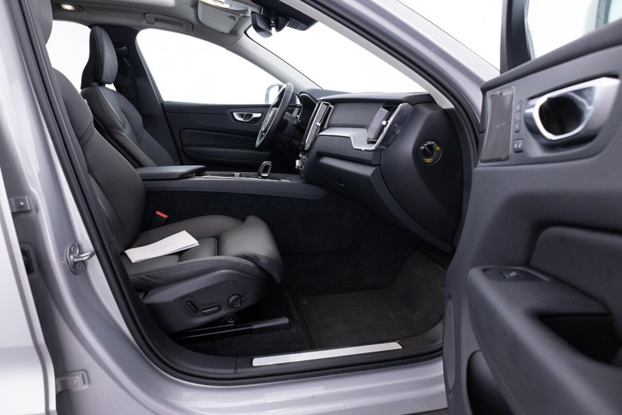 Volvo XC60 2.0 T8 Plug-in hybrid AWD Ultra Dark | SOH 99% | LUCHTVERING