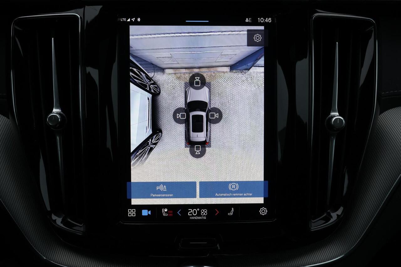 Volvo XC60 T6 Recharge AWD Ultra Dark - Panorama/schuifdak - IntelliSafe Assist & Surround - 360º Camera - Harman/Kardon audio - Adaptieve LED koplampen - Verwarmde voorstoelen, stuur & achterbank - Parkeersensoren voor & achter - Elektr. bedienb. voorstoelen met ge