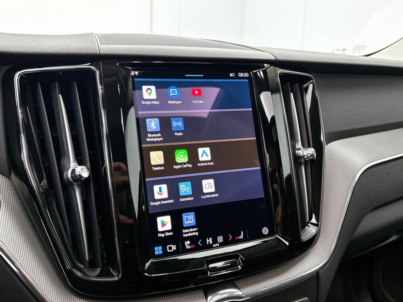 Volvo XC60 2.0 T6 AWD Plus Dark | Panorama dak | 360 Camera | Leder | Rijkl