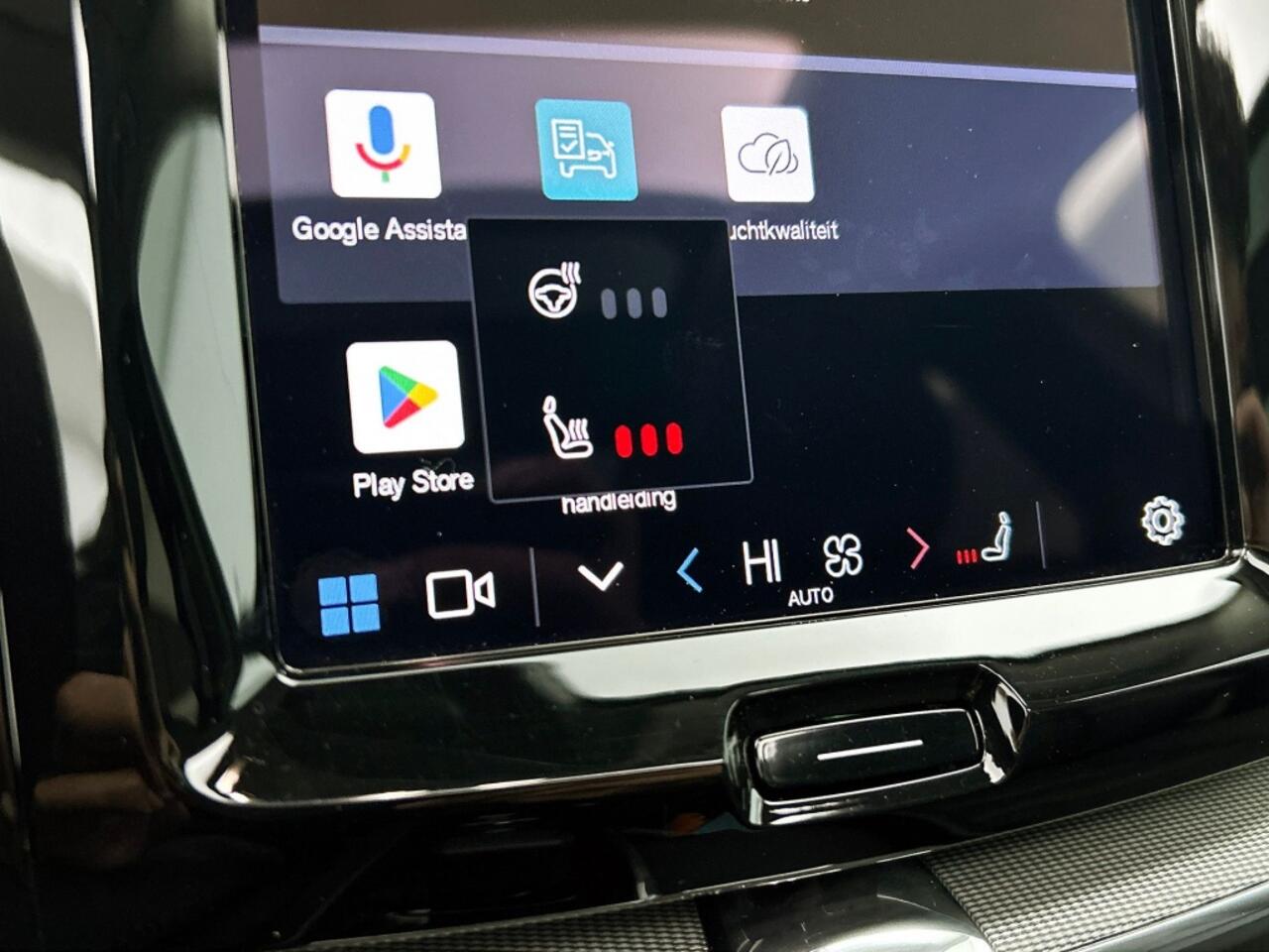 Volvo XC60 2.0 T6 AWD Plus Dark | Panorama dak | 360 Camera | Leder | Rijkl