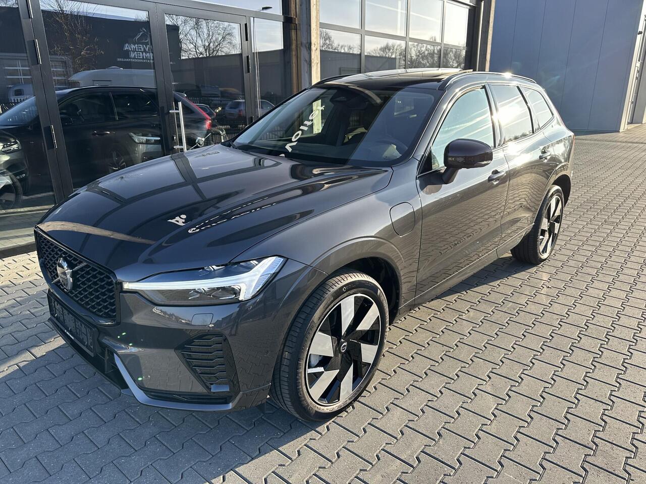 Volvo XC60 2.0 T8 Plug-in hybrid AWD Plus Dark H&K|Leder|pano|360