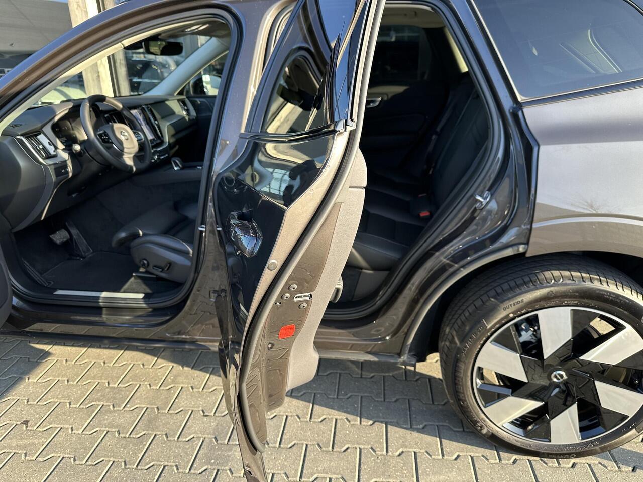 Volvo XC60 2.0 T8 Plug-in hybrid AWD Plus Dark H&K|Leder|pano|360