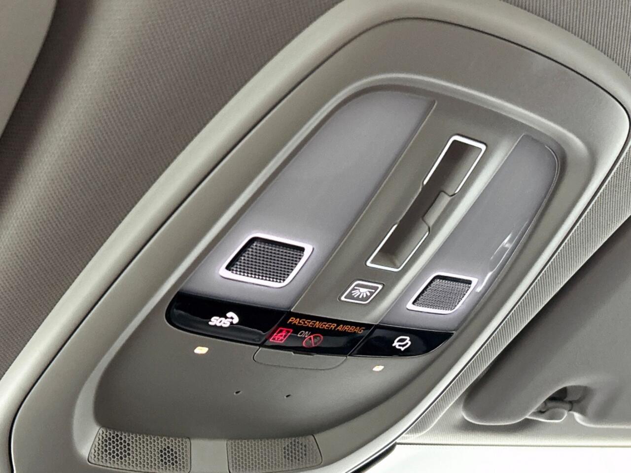 Volvo XC60 2.0 T6 Bright | Trekhaak | All season | BLIS | Camera | Pilot As